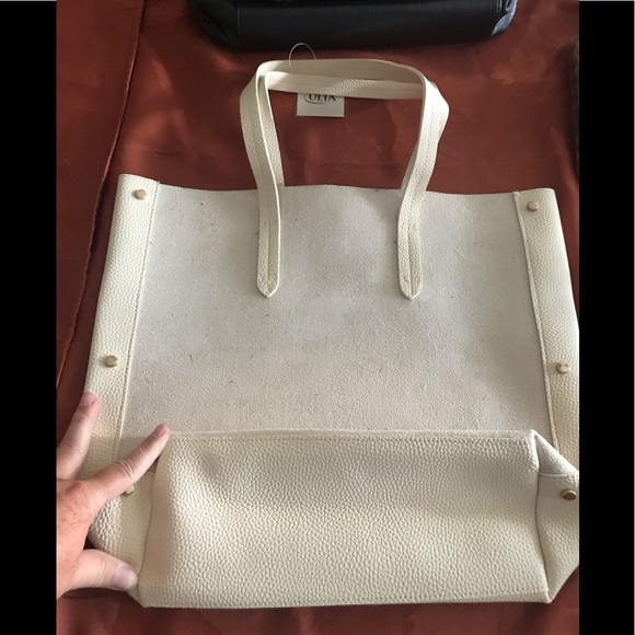 NWT Ulta Beauty Cream Colored White leather Tote bag. 2 handles.magnetic closure - Picture 2 of 7
